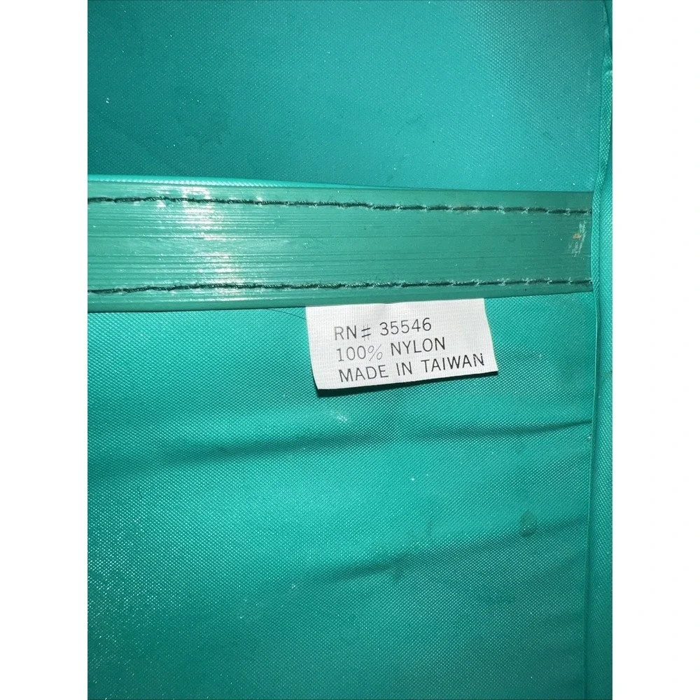 Vintage 1990 Alvin and‎ the Chipmunks, Alvin and Britney teal child's suitcase